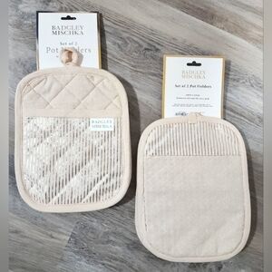 Badgley Mischka Two Sets of Two Pot Holders with Silicone - New With Tags
